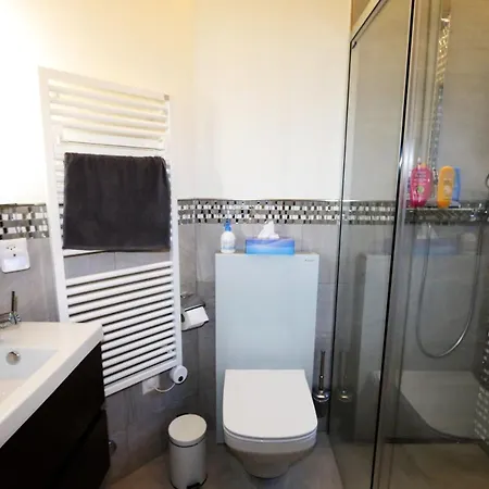 Waldrain Apartment *